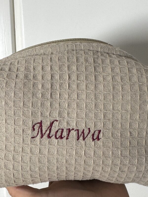 beauty bag personnalisable en broderie