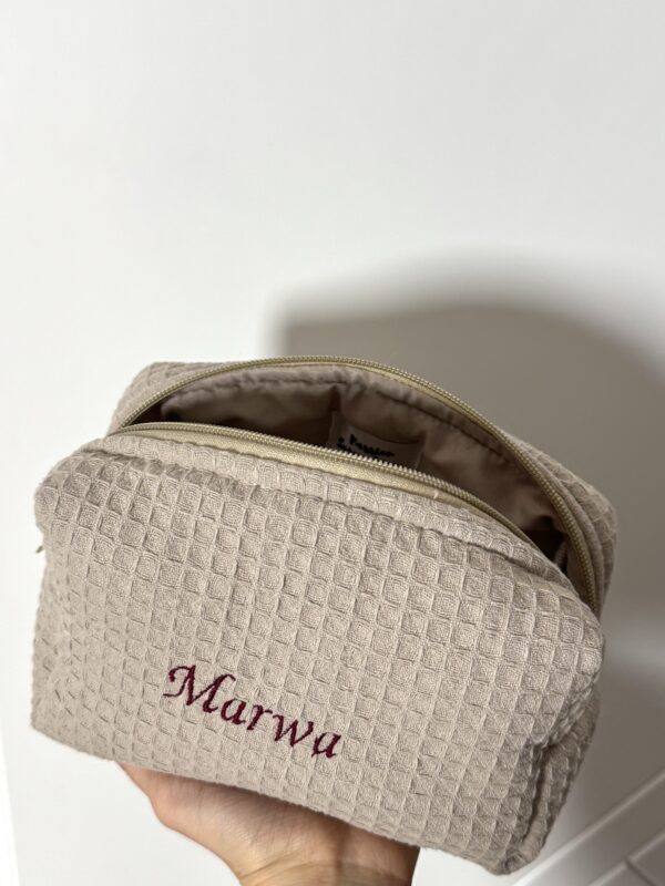 beauty bag personnalisable en broderie
