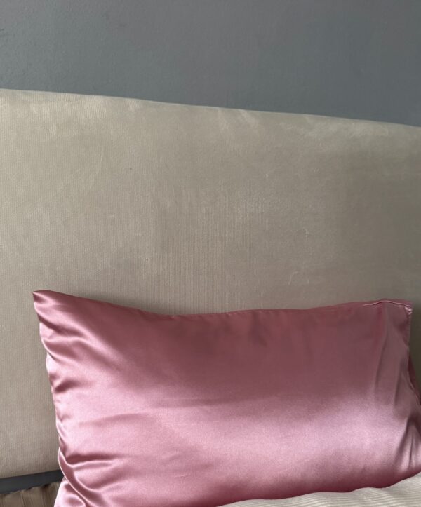 taie d'oreiller en satin blush pink