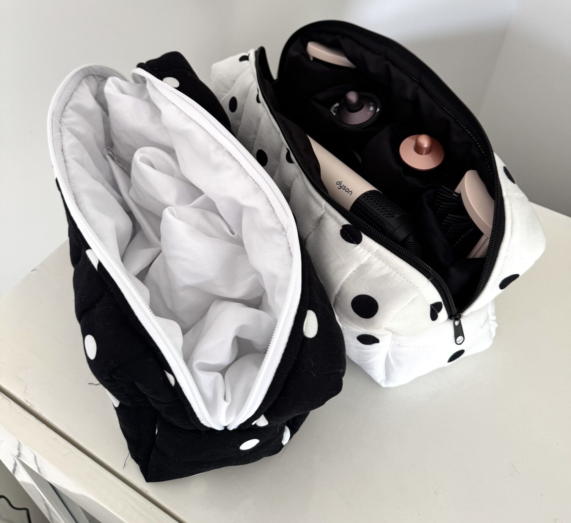Black white polka dots